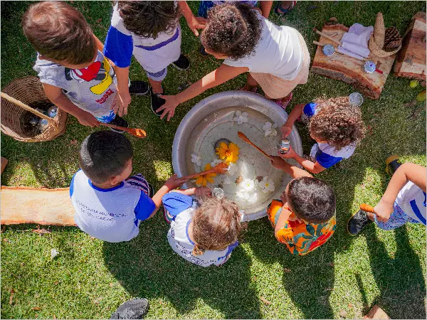 Ações pela Primeira Infância levam prefeito André Barreto a evento internacional